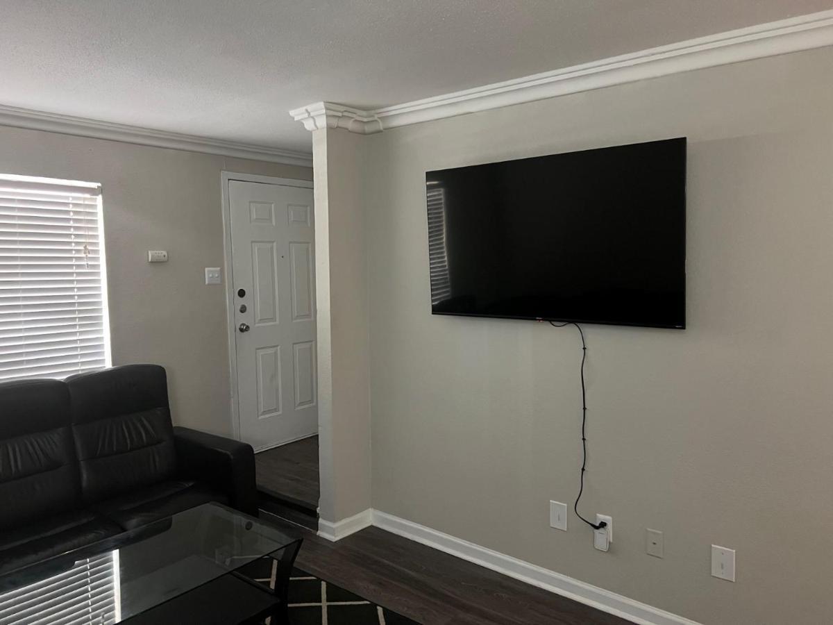 Beautiful 1-Bedroom Townhome With Nice Amenities Houston Exterior foto